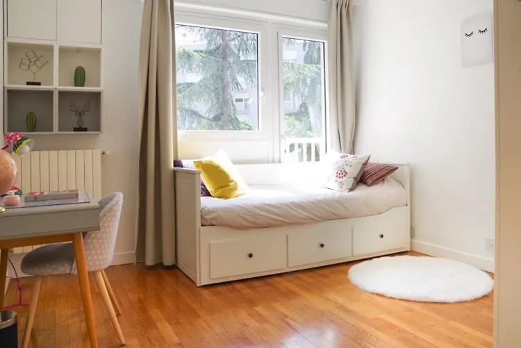 Eiffel Tour - Lovely 2 Bedrooms Apartment Parijs